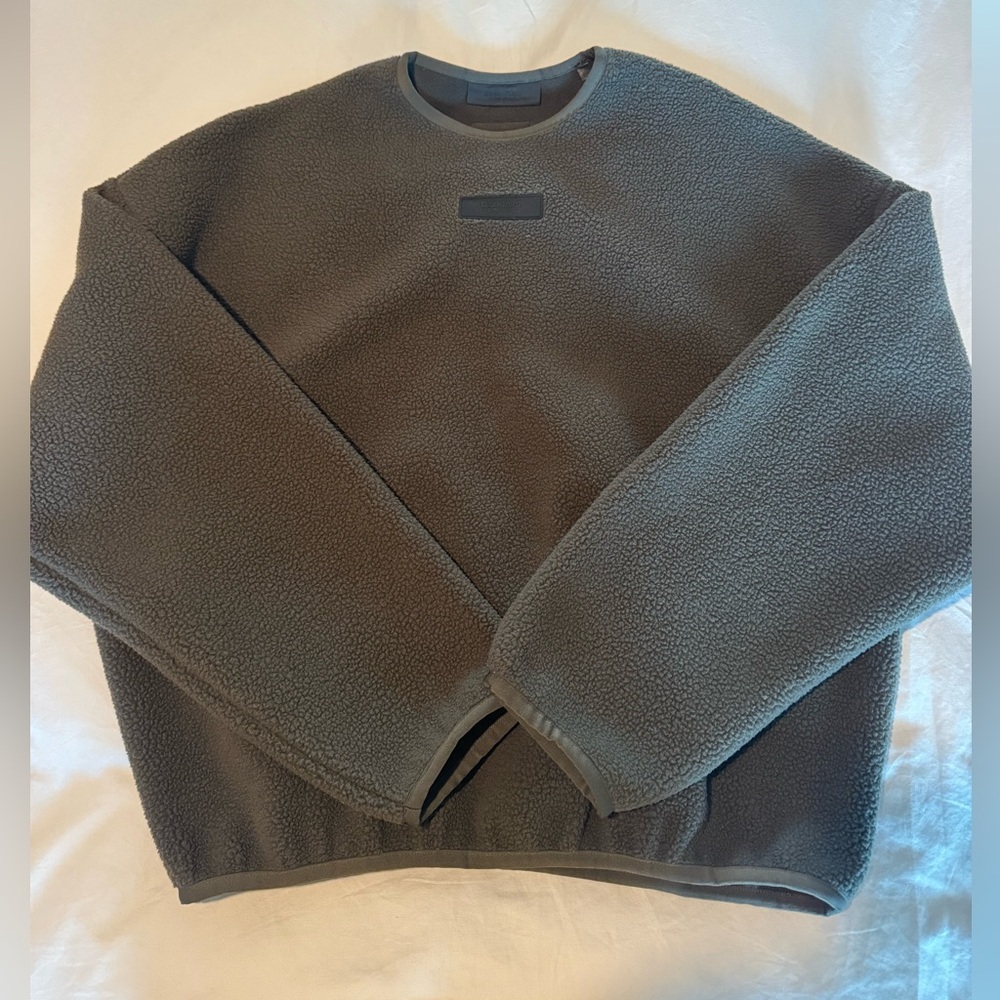Essentials Men's Green Sweater